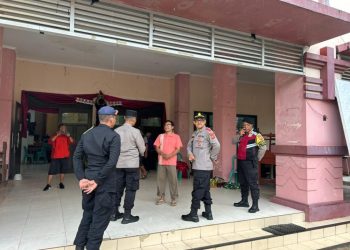 Unit K-9 Polda Kaltim Lakukan Sterilisasi Gereja di Kutai Timur