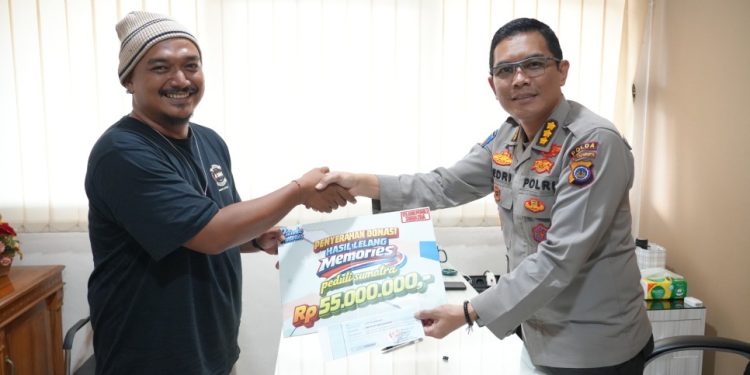 Komunitas Motor 2strokememories Berikan Bantuan untuk Korban Banjir di Sumatra