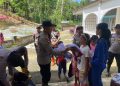Satbrimob Polda Jambi Distribusikan Bantuan untuk Korban Bencana di Agam