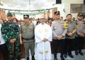 Kapolda dan Gubernur Babel Tinjau Keamanan Gereja di Pangkalpinang pada Malam Natal