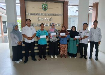 Baznas Balangan Distribusikan Zakat untuk Fakir Miskin dan Guru Mengaji