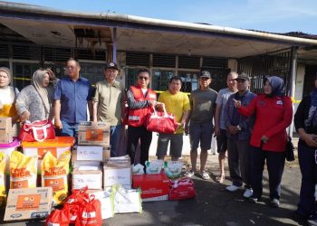 Wali Kota Pontianak Berikan Bantuan untuk Korban Kebakaran di Siantan Hulu