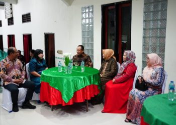 Gubernur Gorontalo Jalin Silaturahmi dengan Umat Kristiani Saat Natal