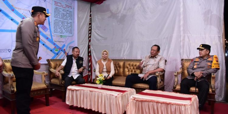 Gubernur dan Wakil Gubernur Gorontalo Tinjau Pos Pengamanan Jelang Nataru