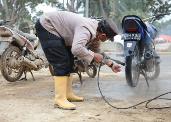 Tim SAR Polri Bantu Korban Banjir di Sumatera Barat