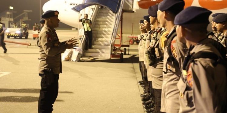 Ratusan Personel Brimob dari Berbagai Daerah Tiba di Kualanamu untuk Penanggulangan Bencana