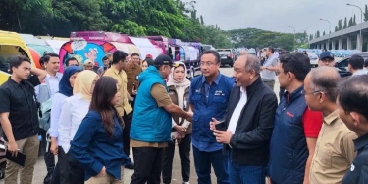 Kemenkomdigi Distribusikan Tangki Air Bersih untuk Korban Bencana di Aceh