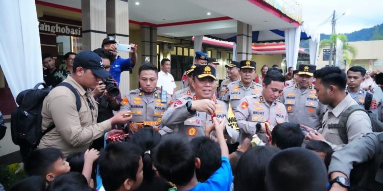 Wakapolri Pantau Penanganan Bencana di Tapanuli Tengah
