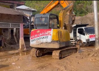 Upaya Penanganan Longsor di Padang Pariaman dengan Tiga Alat Berat