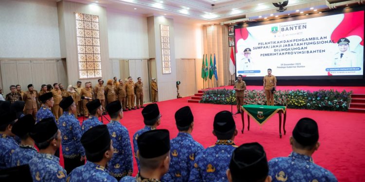 Gubernur Banten Lantik 64 Pejabat, Fokus pada Pendidikan dan Netralitas ASN