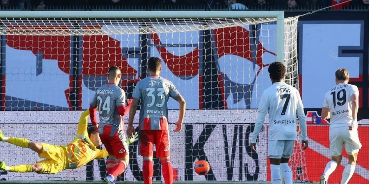 Emil Audero Tak Mampu Tahan Serangan Napoli, Cremonese Kalah 0-2