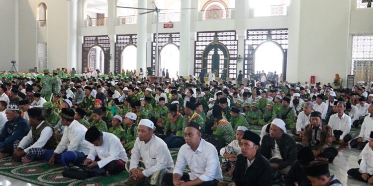 Pondok Pesantren Langitan Selenggarakan Khotmil Qur’an di Masjid Al Akbar Surabaya