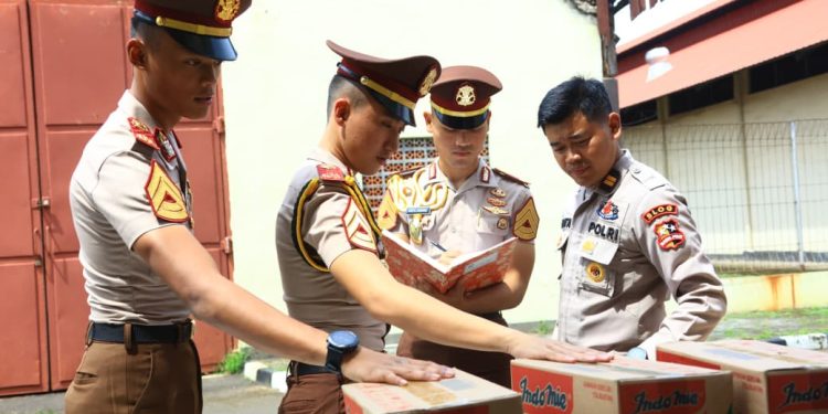 Taruna Akpol Batalyon 59 Bhayangkara Dharma Salurkan Bantuan untuk Korban Bencana