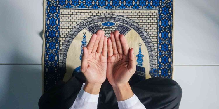 100+ Kata Mutiara Islami Tentang Doa Tak Pernah Sia-sia