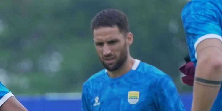 Luciano Guaycochea Pemain Persib Bandung