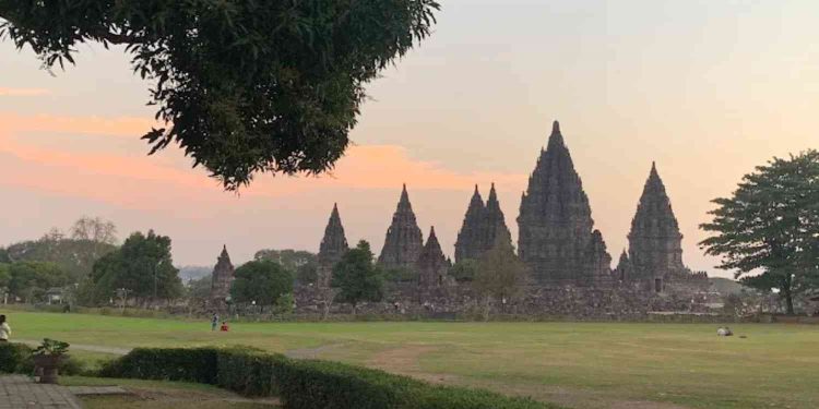 Sejarah Candi Prambanan
