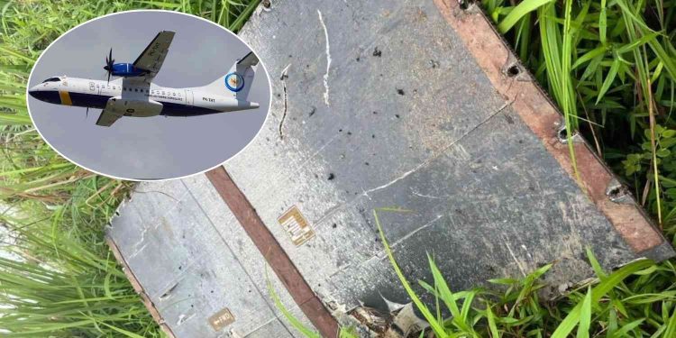 Serpihan yang diduga milik pesawat Indonesia air ini ditemukan oleh pendaki disekitar puncak gunung bulusaraung pada sore hari tgl 17 Januari 2026