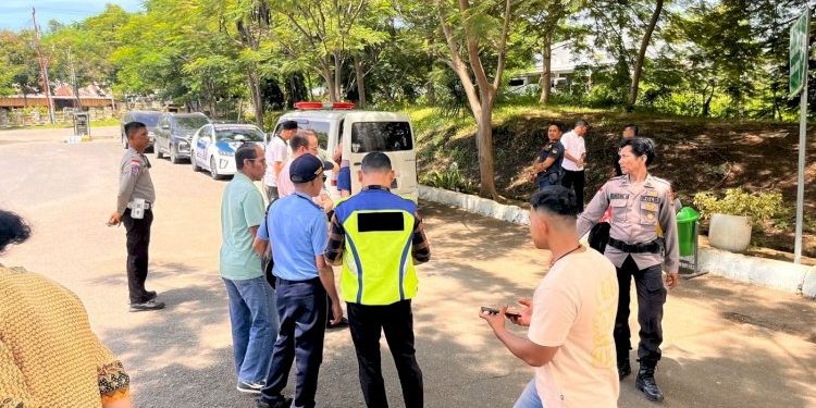 Polda NTT Pastikan Kepulangan Jenazah Korban KM Putri Sakinah Berjalan Lancar