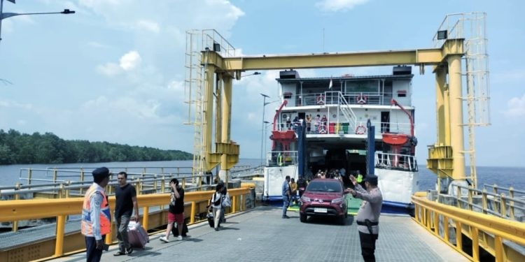 Polres Siak Perketat Pengamanan di Pelabuhan Tanjung Buton Selama Operasi Lilin 2025