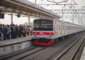 KAI Commuter Tambah Layanan Hingga Dini Hari Saat Malam Tahun Baru
