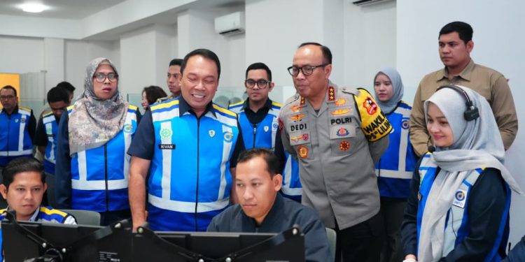 Wakapolri Tinjau Arus Balik Nataru di Command Center Jasa Marga Jatiasih