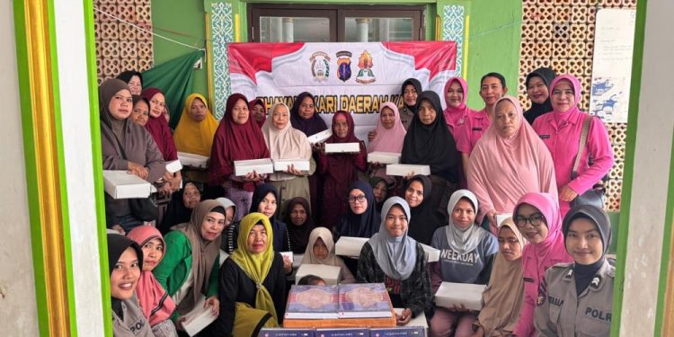 Polwan dan Bhayangkari Polda Kaltim Gelar Aksi Sosial di Balikpapan