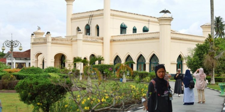 Ribuan Wisatawan Serbu Destinasi Wisata Siak Selama Libur Nataru