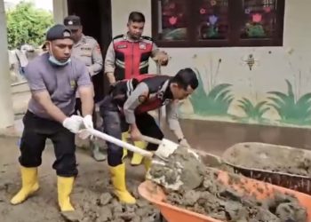 Polres Pidie Jaya dan Warga Bersatu Pulihkan Pascabanjir
