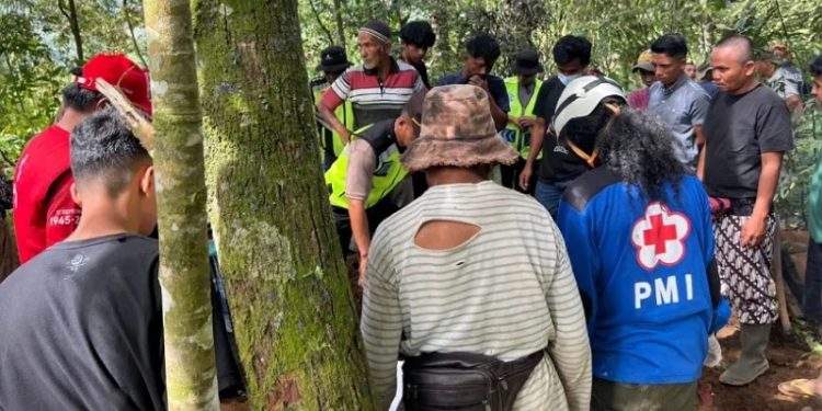 Tim DVI Polda Sumbar Lanjutkan Identifikasi Korban Banjir Bandang di Sumbar