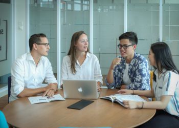 UGM Dapat Penghargaan atas Kinerja Mobilitas Mahasiswa Terbanyak di Anugerah Diktisaintek