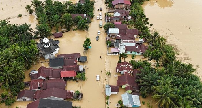 UGM Kirim Tim Medis untuk Bantu Korban Bencana di Sumatra