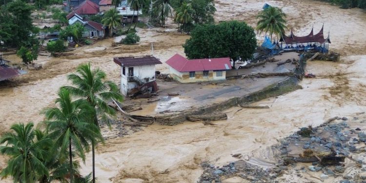 UGM Kirim Tim Trauma Healing untuk Bantu Korban Bencana di Sumatra