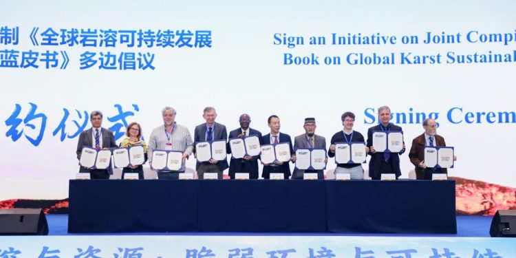 Prof. Eko Haryono dari UGM Bergabung dengan Dewan Pengurus Penelitian Karst Internasional UNESCO