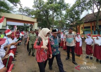Kemendikdasmen Keluarkan Panduan Pembelajaran untuk Sekolah Terdampak Bencana