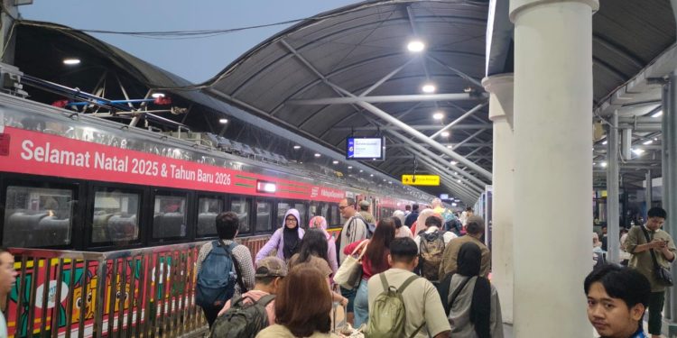 KAI Daop 8 Surabaya Layani 837 Ribu Penumpang Selama Nataru 2025/2026
