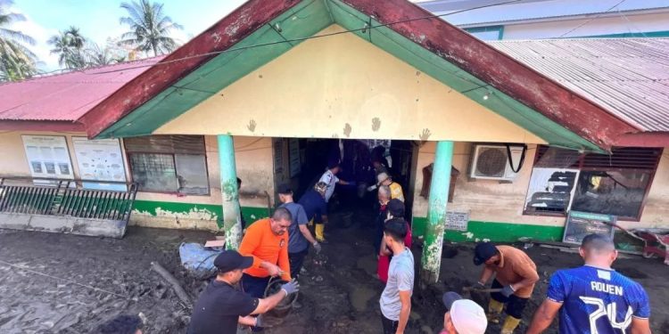 Kemenag Aceh Kerahkan Ribuan ASN untuk Bantu Korban Banjir Bandang