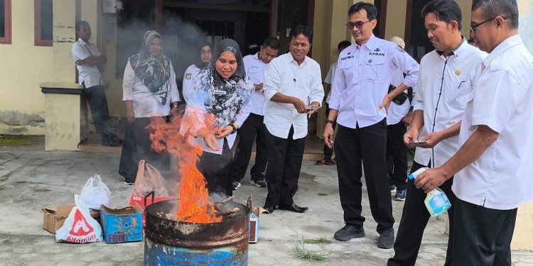 Pemkab Donggala Lakukan Pemusnahan 13.869 KTP-el Rusak