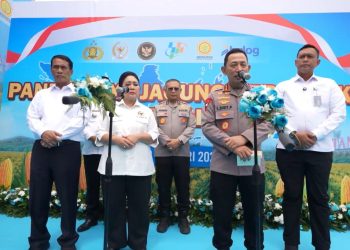 Kapolri dan Ketua Komisi IV Hadiri Panen Raya Jagung di Bekasi