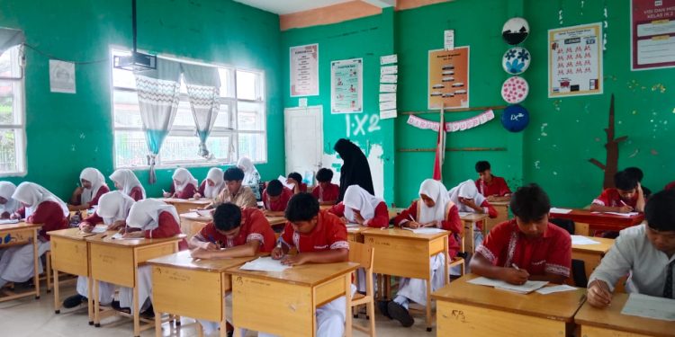 Pemkab Bener Meriah Pastikan Ujian Semester Berjalan Pascabencana