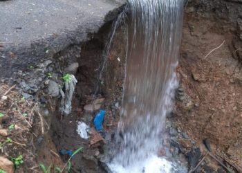 Plt. Camat Timang Gajah Tinjau Kerusakan Jalan Penghubung di Bener Meriah