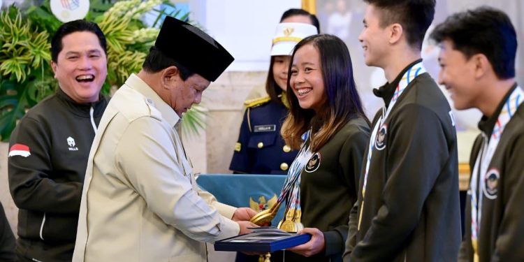 Presiden Prabowo Serahkan Bonus Rp465 Miliar untuk Atlet SEA Games
