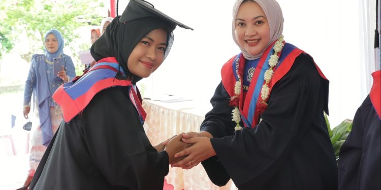Wisuda SOTH di Lumajang Tingkatkan Kesadaran Gizi dan Pengasuhan Positif