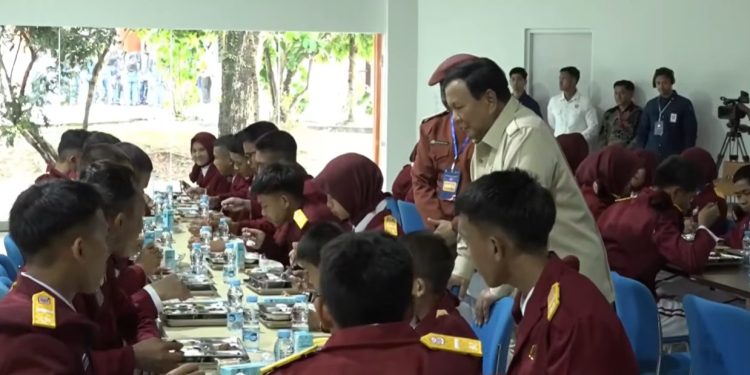 Presiden Prabowo: Program Makan Bergizi Gratis Capai 3 Miliar Porsi
