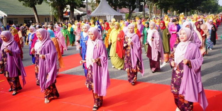 Tari Zapin Massal di Pekanbaru Pecahkan Rekor dan Tegaskan Peran Perempuan dalam Budaya Melayu