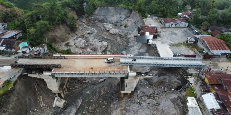 TNI AD Selesaikan Pembangunan Dua Jembatan Bailey di Bener Meriah