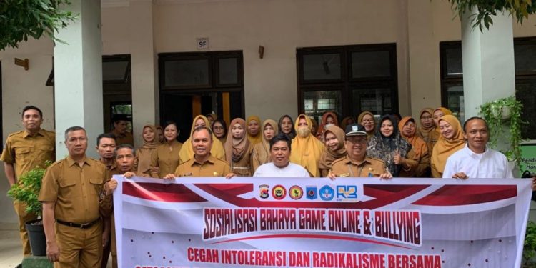 Densus 88 dan RMB UIN Mataram Tingkatkan Moderasi Beragama di SMPN 6 Mataram