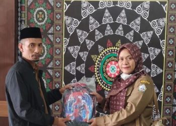 Dinas Pendidikan Bener Meriah Distribusikan Seragam untuk Siswa Terdampak Bencana