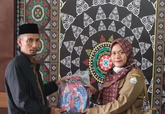 Dinas Pendidikan Bener Meriah Distribusikan Seragam untuk Siswa Terdampak Bencana