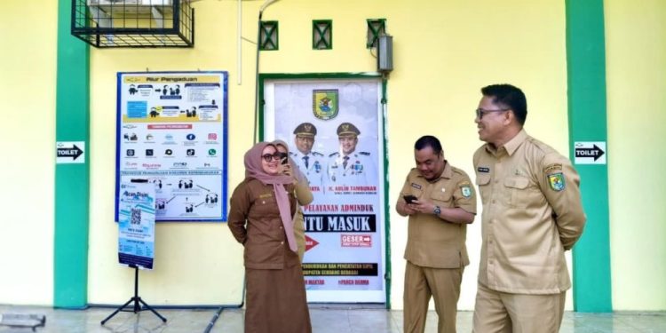 Kadis Kominfo Sergai Tinjau Stabilitas Jaringan Internet di Dukcapil