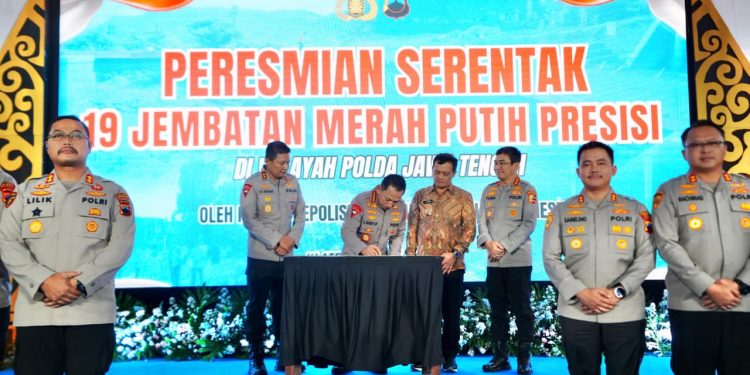 Kapolri Jenderal Listyo Sigit Resmikan 19 Jembatan di Klaten